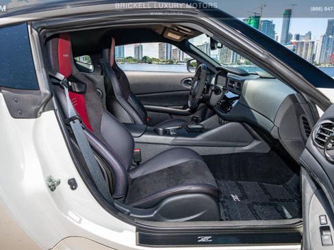 Used 2025 Nissan Z NISMO w/ Floor Mat Package RWD image 13