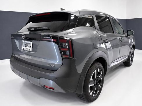 Used 2025 Nissan Kicks SV w/ SV Premium Package AWD/4WD image 8
