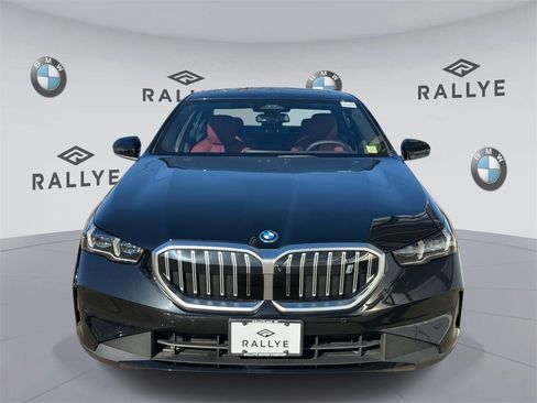 Certified 2025 BMW i5 xDrive40 w/ Premium Package image 2