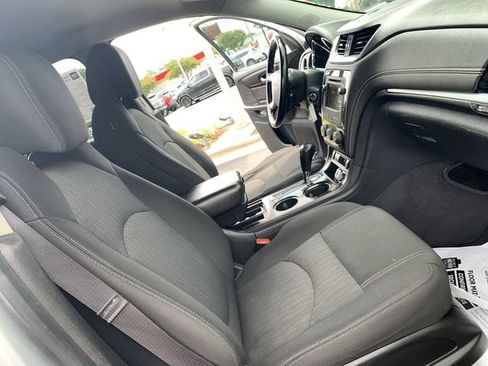 Used 2015 Chevrolet Traverse LT w/ Style and Technology Package AWD/4WD image 14