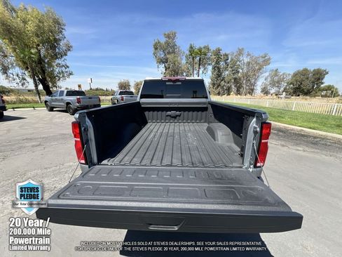 Used 2025 Chevrolet Silverado 3500 LTZ w/ LTZ Plus Package AWD/4WD image 31