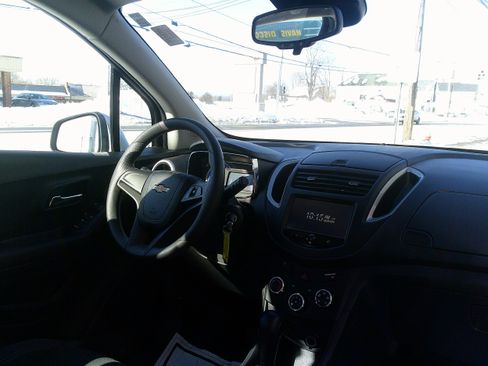 Used 2016 Chevrolet Trax LS image 22