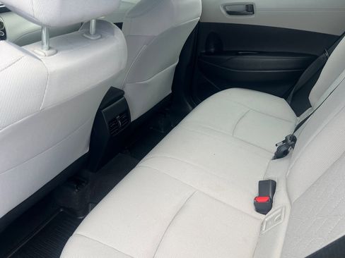 Certified 2024 Toyota Corolla Cross L image 9