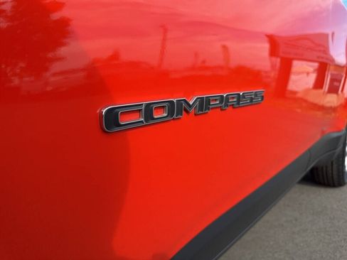 Used 2018 Jeep Compass Sport AWD/4WD image 30