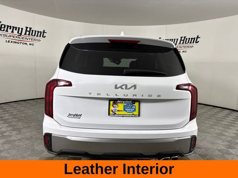 Used 2025 Kia Telluride S FWD image 7