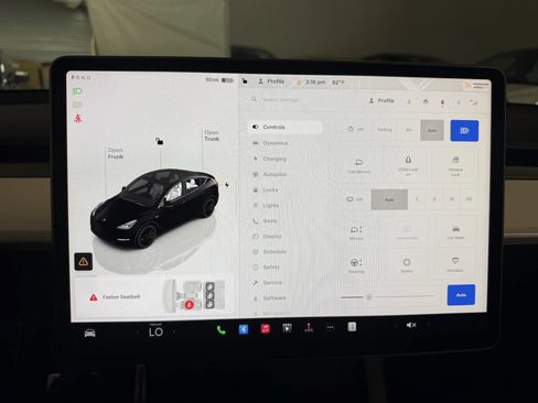 Used 2024 Tesla Model Y Performance AWD/4WD image 13