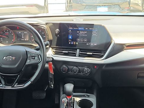 Used 2025 Chevrolet Trax RS w/ Driver Confidence Package FWD image 14