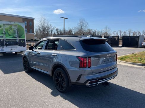 Used 2022 Kia Sorento SX image 6