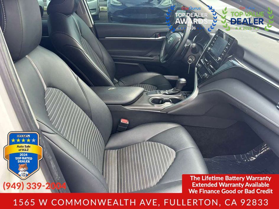 Used 2022 Toyota Camry SE FWD image 19