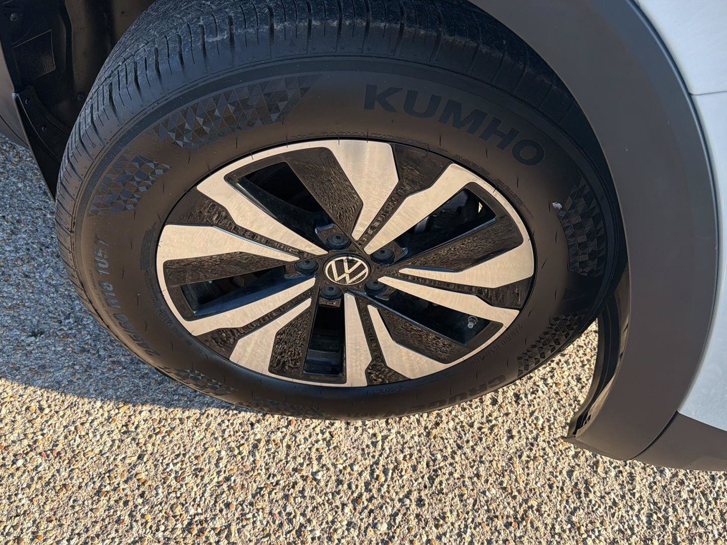 Used 2024 Volkswagen Atlas SE FWD image 8
