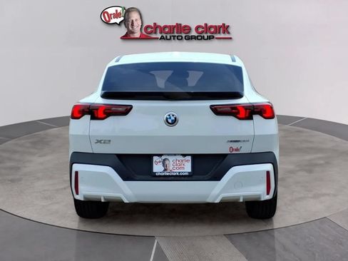 Used 2026 BMW X2 xDrive28i AWD/4WD image 4