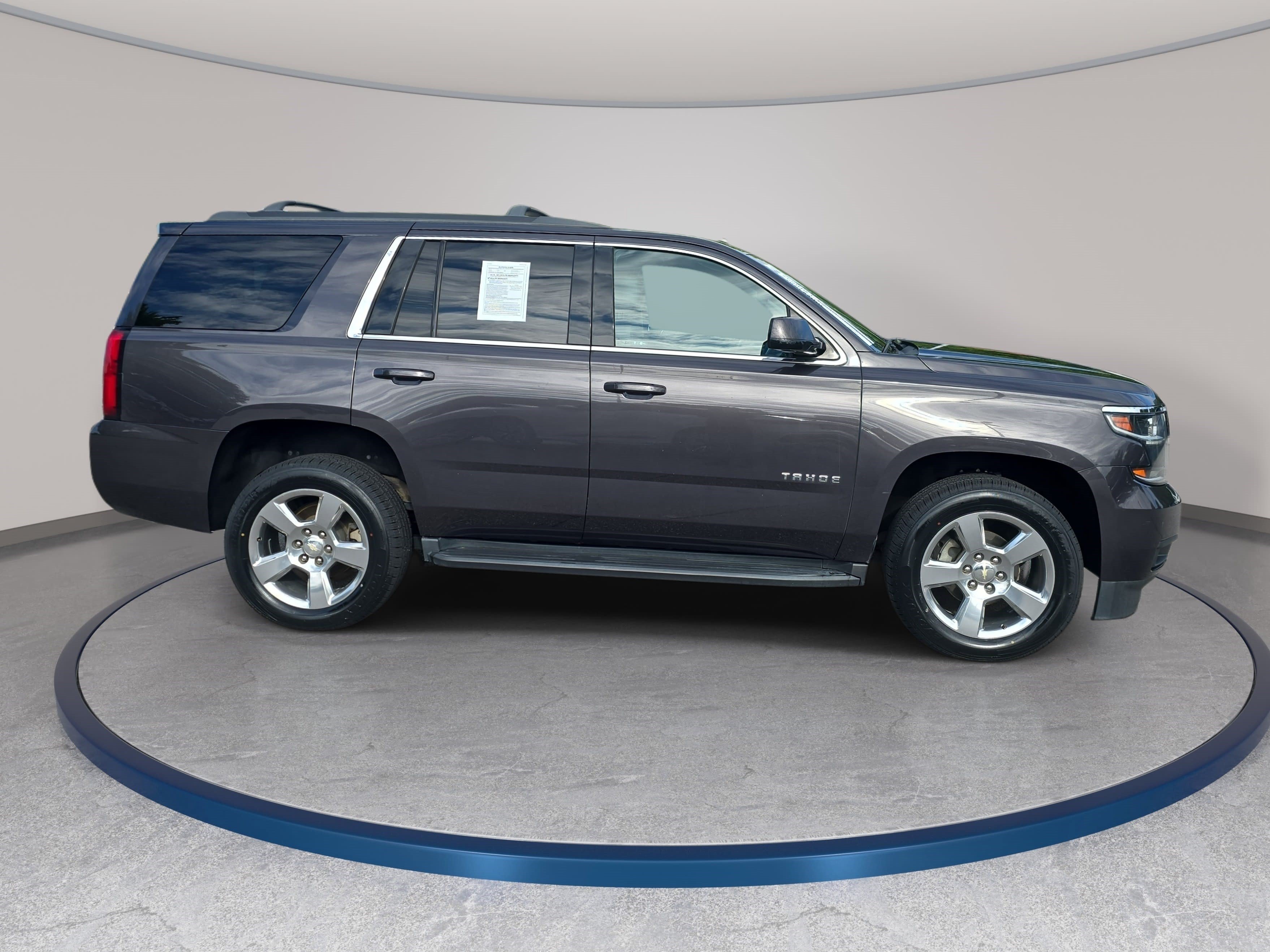 Used 2018 Chevrolet Tahoe LS w/ Enhanced Driver Alert Package RWD image 4