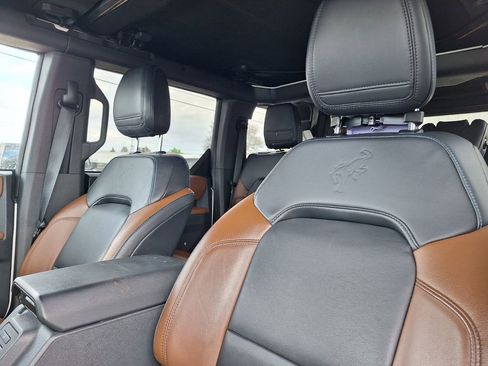 Used 2023 Ford Bronco Outer Banks image 5