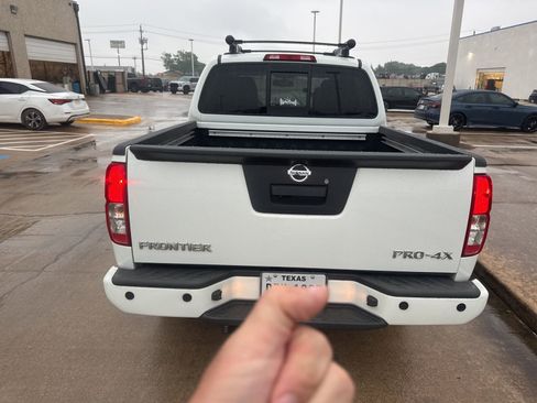 Used 2015 Nissan Frontier PRO-4X w/ Pro-4x Luxury Package AWD/4WD image 4
