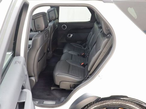 Used 2023 Land Rover Discovery HSE R-Dynamic image 16