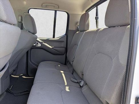 Used 2016 Nissan Frontier SV AWD/4WD image 16