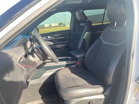 Used 2025 Ford Explorer ST w/ Sun And Sound Package image 12