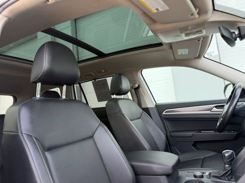 Used 2019 Volkswagen Atlas SE w/ Panoramic Sunroof Package image 17