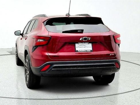 Used 2024 Chevrolet Trax RS w/ Driver Confidence Package FWD image 6