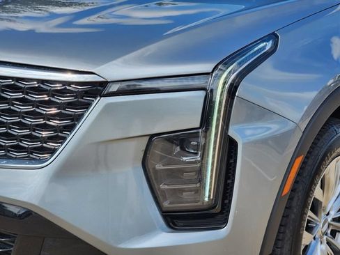Used 2025 Cadillac XT4 Premium Luxury FWD image 16