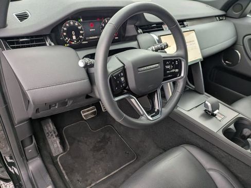 Used 2025 Land Rover Discovery Sport Dynamic SE image 7