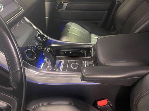 Used 2019 Land Rover Range Rover Sport HSE Dynamic AWD/4WD image 16