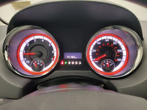 Used 2019 Dodge Grand Caravan SE w/ UConnect Hands-Free Group image 23