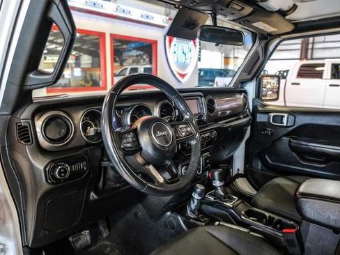 Used 2020 Jeep Gladiator Sport w/ Quick Order Package 24S image 5