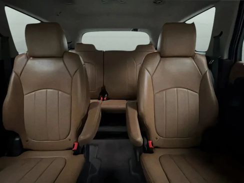 Used 2016 Buick Enclave Leather w/ Trailering Package FWD image 17