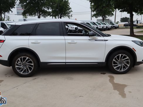 Used 2021 Lincoln Corsair FWD w/ Equipment Group 101A image 2
