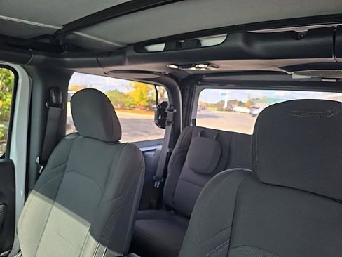 Used 2022 Jeep Wrangler Sport image 29