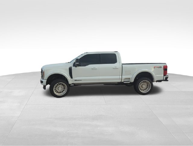 Used 2025 Ford F350 Platinum AWD/4WD image 3