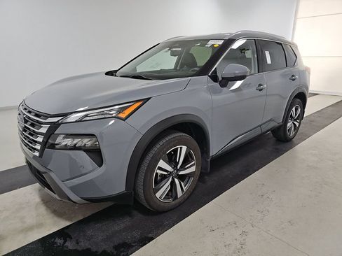 Used 2024 Nissan Rogue SL FWD image 1