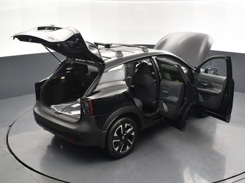 New 2026 Nissan Kicks SV w/ SV Premium Package image 30