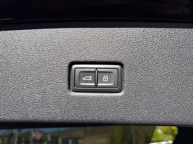Used 2024 Audi SQ8 Prestige w/ Prestige Package AWD/4WD image 59