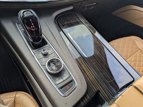 Used 2023 Cadillac Escalade Premium Luxury image 14