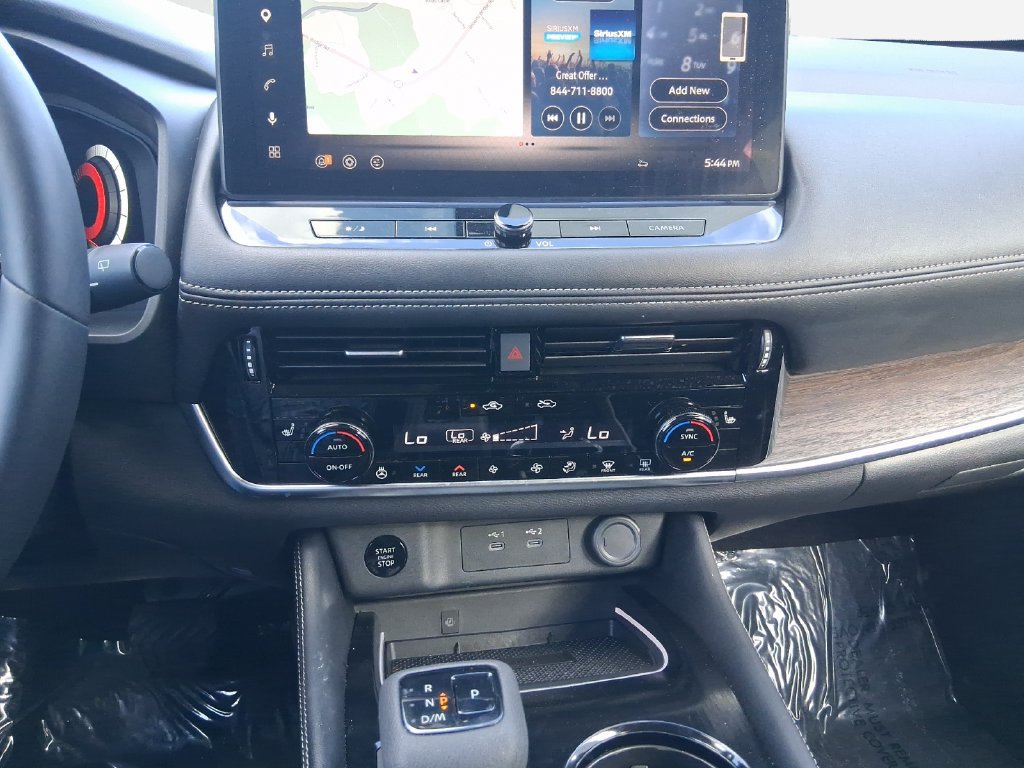 Used 2025 Nissan Rogue Platinum w/ Platinum Premium Package FWD image 22