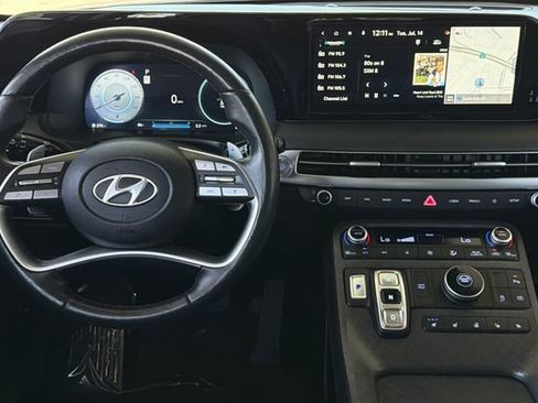 Used 2024 Hyundai Palisade Limited FWD image 17