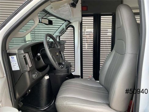 Used 2017 Chevrolet Express 3500 Cutaway Van w/ School Bus Package image 21