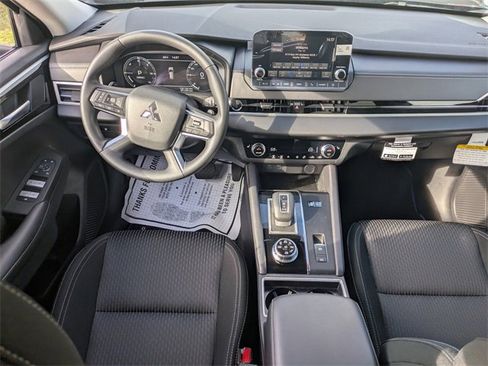 New 2025 Mitsubishi Outlander ES image 15
