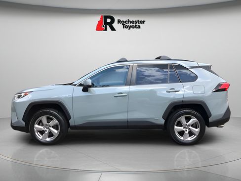 Certified 2021 Toyota RAV4 XLE Premium AWD/4WD image 4