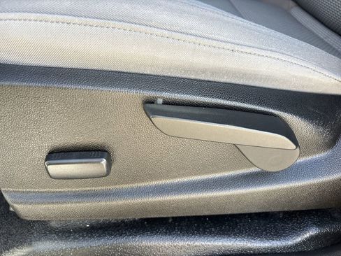 Used 2016 Chevrolet Colorado W/T w/ WT Convenience Package image 19