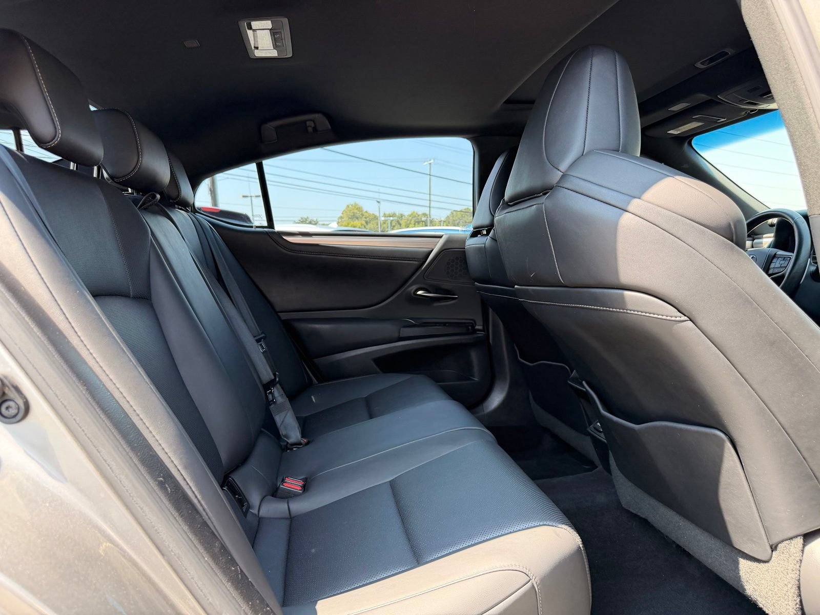 Used 2020 Lexus ES 350 F Sport w/ Accessory Package 2 FWD image 31