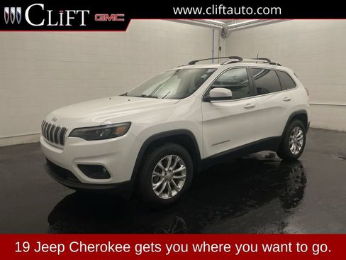 Used 2019 Jeep Cherokee Latitude w/ Popular Appearance Group AWD/4WD image 1