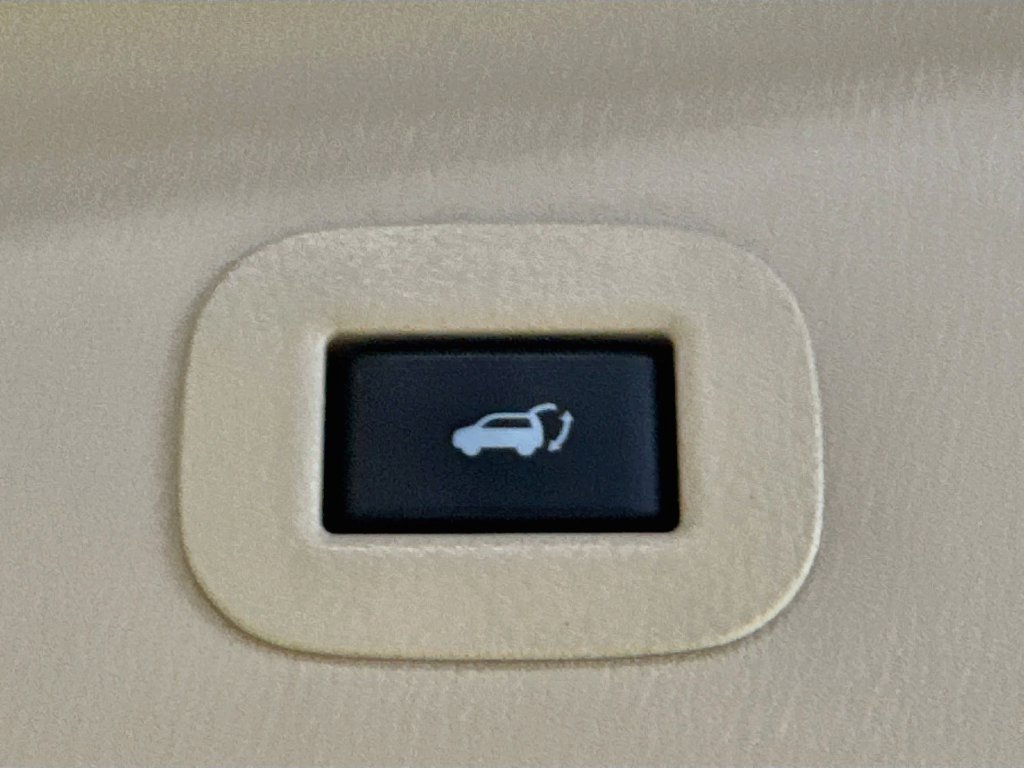 Certified 2022 INFINITI QX80 Luxe w/ Cargo Package AWD/4WD image 35