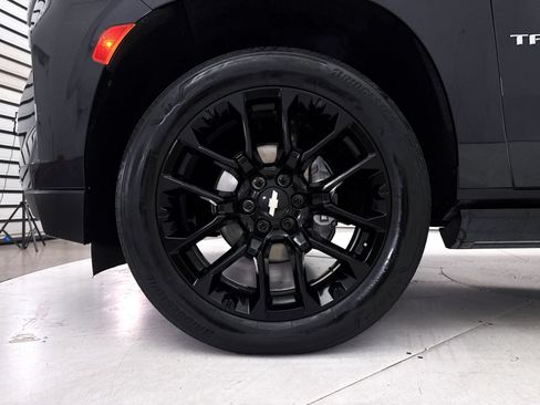Used 2023 Chevrolet Tahoe Premier AWD/4WD image 17