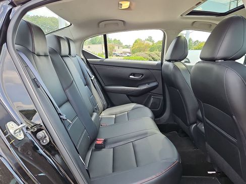 Used 2024 Nissan Sentra SR w/ SR Premium Package FWD image 32