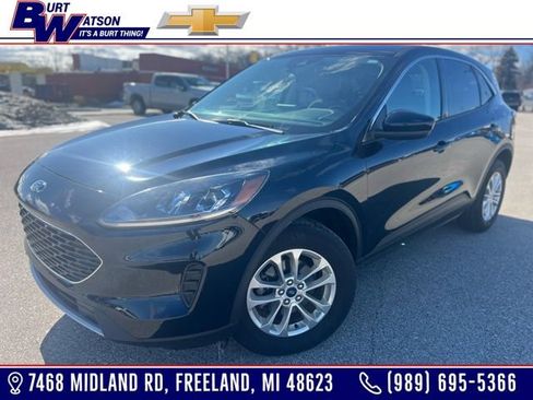 Used 2021 Ford Escape SE image 1