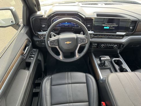 Used 2025 Chevrolet Silverado 1500 High Country w/ High Country Premium Package image 14