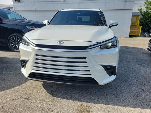 Used 2025 Lexus TX 350 FWD w/ Technology Package image 2